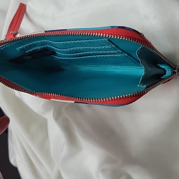 Fossil Keyper Floral Wristlet - Picture 6 of 9